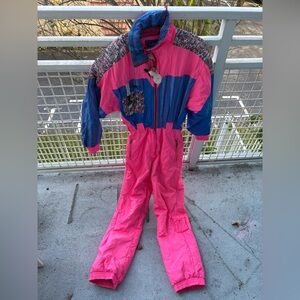 Vintage neon women’s snowsuit ski outfit onesie Vibrant Pink Suit size small
